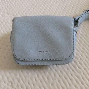 Matt and nat belt bag.